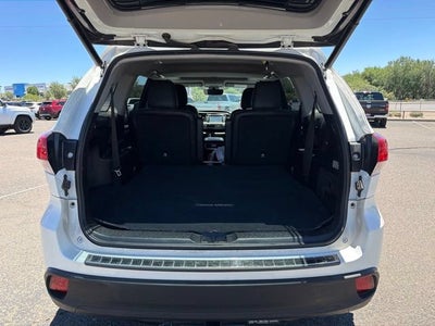 2017 Toyota Highlander SE