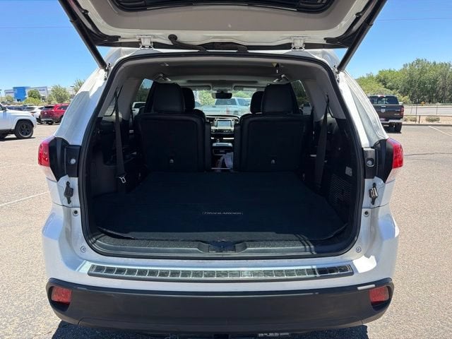 2017 Toyota Highlander SE