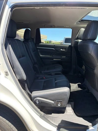 2017 Toyota Highlander SE
