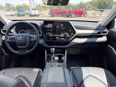 2026 Toyota Highlander Hybrid XLE