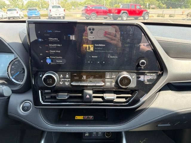 2026 Toyota Highlander Hybrid XLE