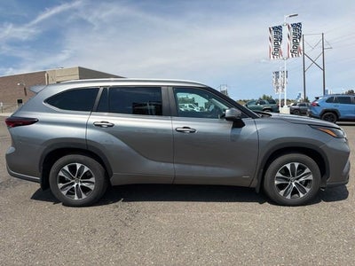 2026 Toyota Highlander Hybrid XLE