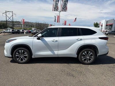 2024 Toyota Highlander XLE