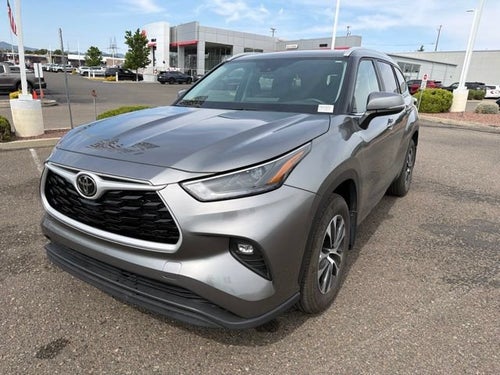 2025 Toyota Highlander XLE