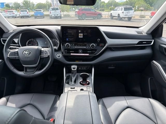 2025 Toyota Highlander XLE