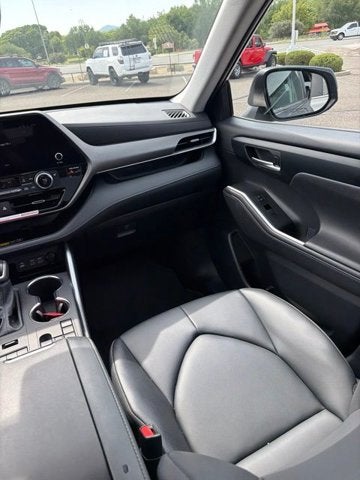 2025 Toyota Highlander XLE