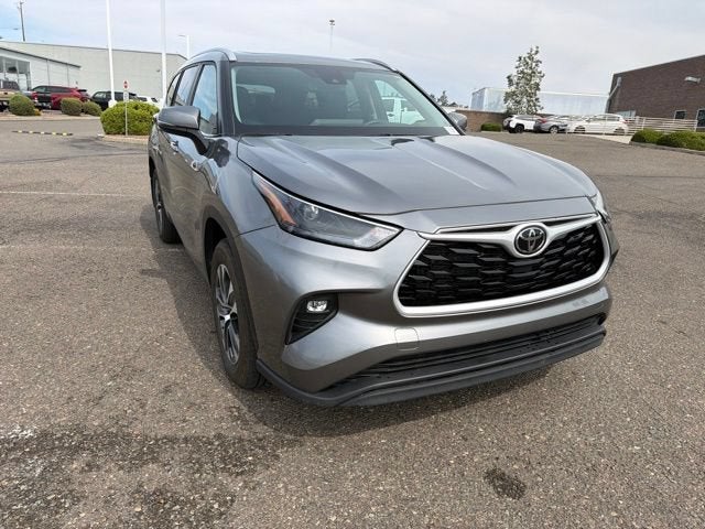 2025 Toyota Highlander XLE