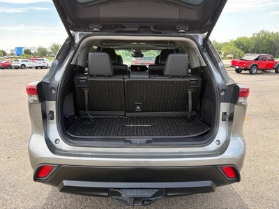 2025 Toyota Highlander XLE