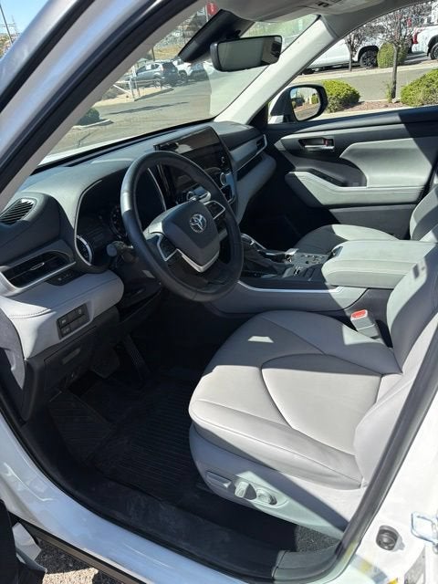 2025 Toyota Highlander XLE