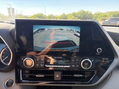 2025 Toyota Highlander XLE