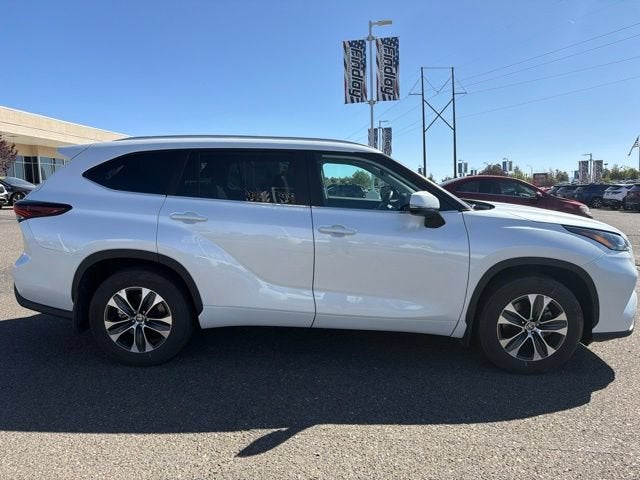 2025 Toyota Highlander XLE