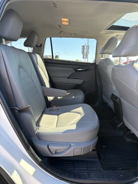 2025 Toyota Highlander XLE