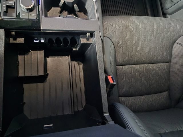 2025 Toyota Tundra 4WD SR5