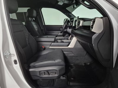 2025 Toyota Tundra 4WD SR5