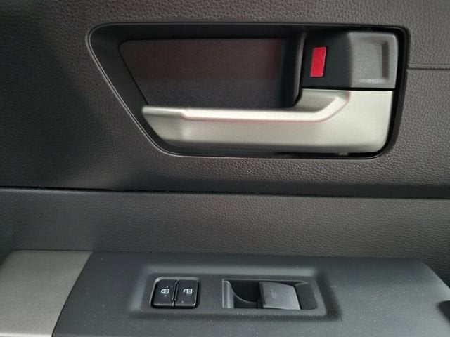 2025 Toyota Tundra 4WD SR5