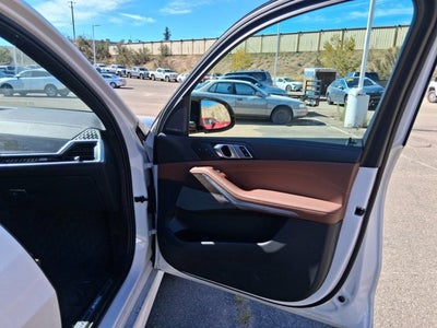 2024 BMW X5 M60i