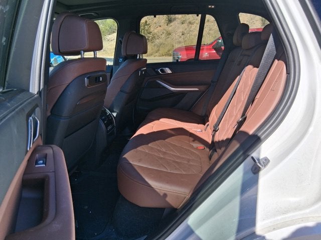2024 BMW X5 M60i