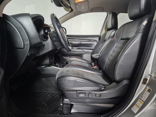 2020 Mitsubishi Outlander SE