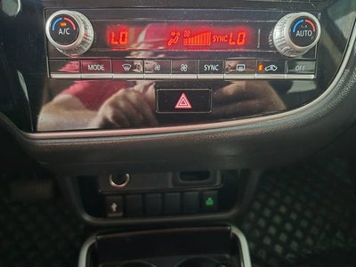 2020 Mitsubishi Outlander SE