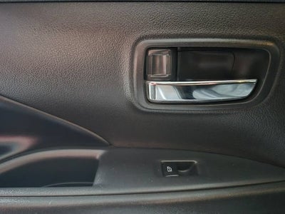 2020 Mitsubishi Outlander SE