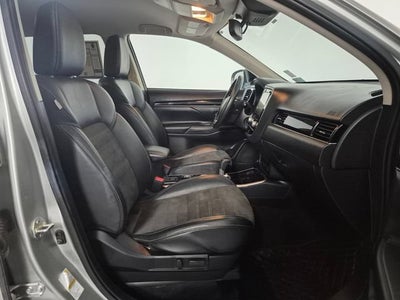 2020 Mitsubishi Outlander SE