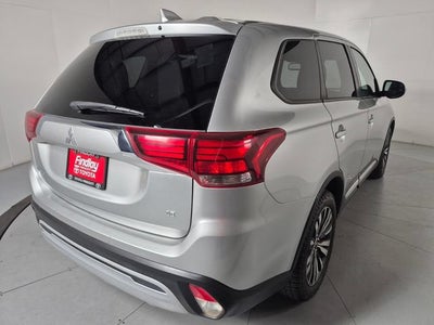 2020 Mitsubishi Outlander SE