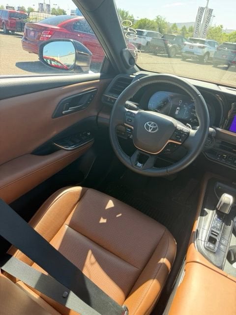 2025 Toyota Crown Signia Limited