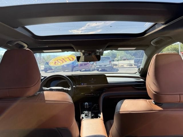 2025 Toyota Crown Signia Limited