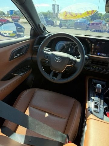 2025 Toyota Crown Signia Limited