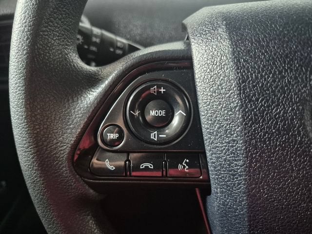2021 Toyota Prius LE - Photo 18