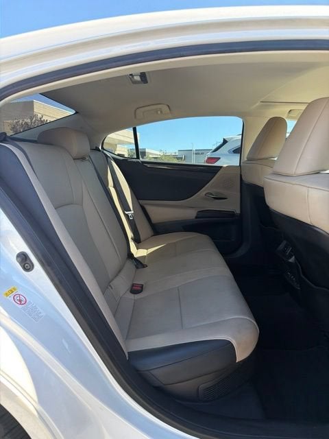 2019 Lexus ES 300h ES 300h