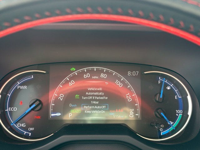 2025 Toyota RAV4 SE - Photo 18