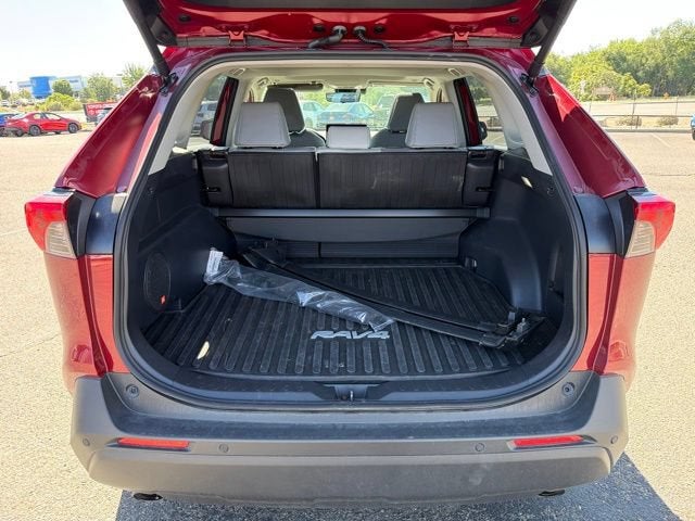 2025 Toyota RAV4 Hybrid XLE Premium