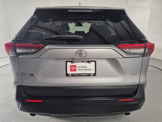 2020 Toyota RAV4 LE