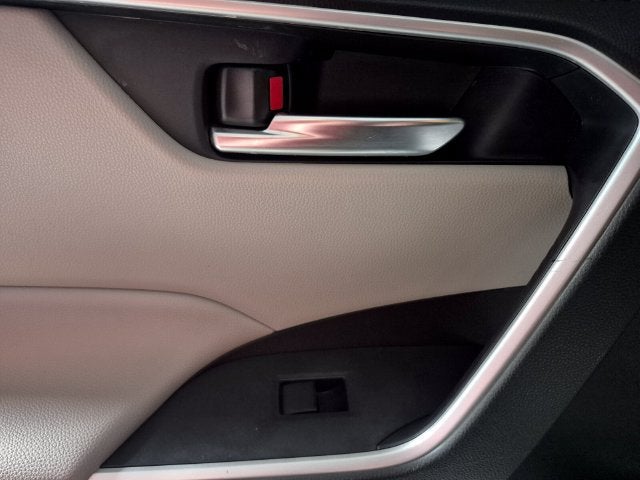 2021 Toyota RAV4 XLE - Photo 31