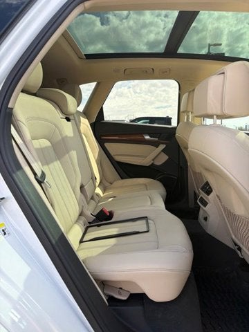 2022 Audi Q5 S line Premium Plus