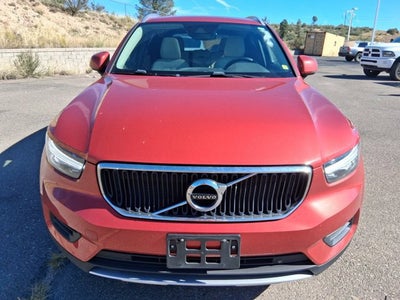 2020 Volvo XC40 Momentum