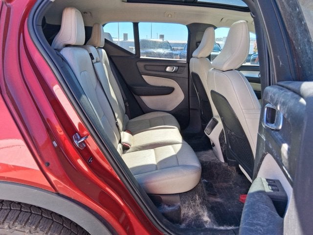 2020 Volvo XC40 Momentum