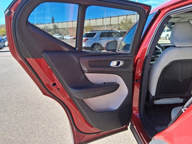 2020 Volvo XC40 Momentum - Photo 5