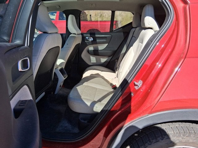 2020 Volvo XC40 Momentum - Photo 6