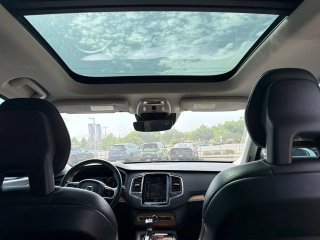 2021 Volvo XC90 Momentum