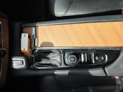 2021 Volvo XC90 Momentum