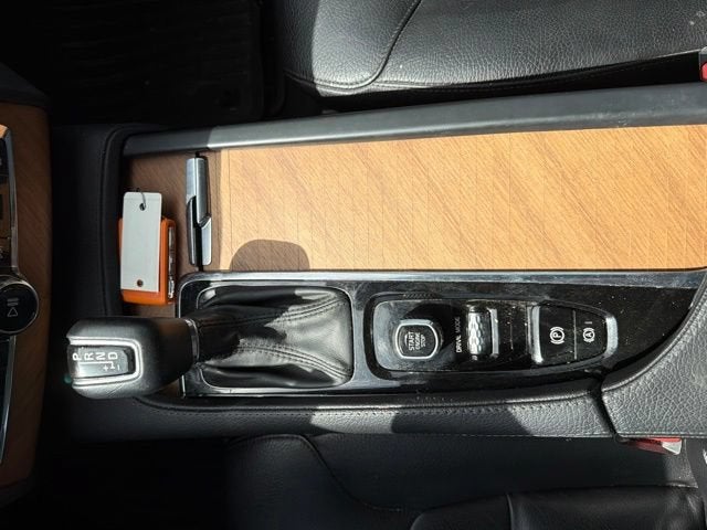2021 Volvo XC90 Momentum