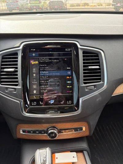 2021 Volvo XC90 Momentum