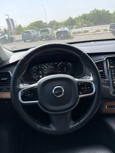 2021 Volvo XC90 Momentum