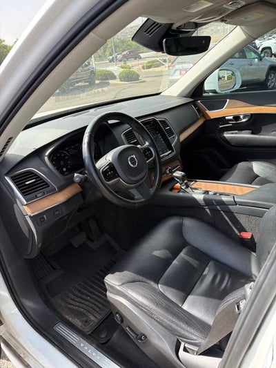 2021 Volvo XC90 Momentum