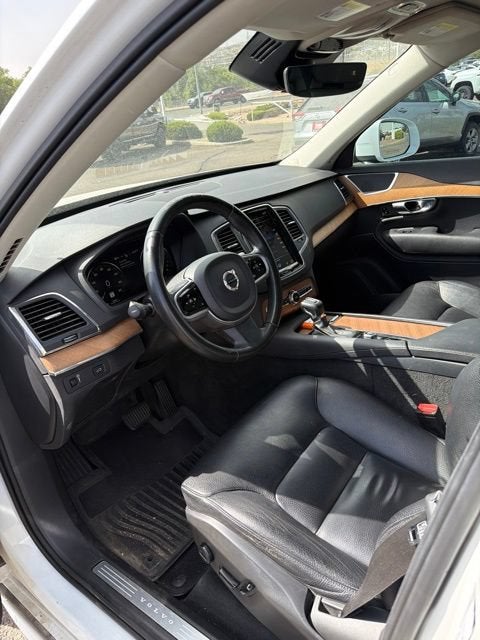 2021 Volvo XC90 Momentum