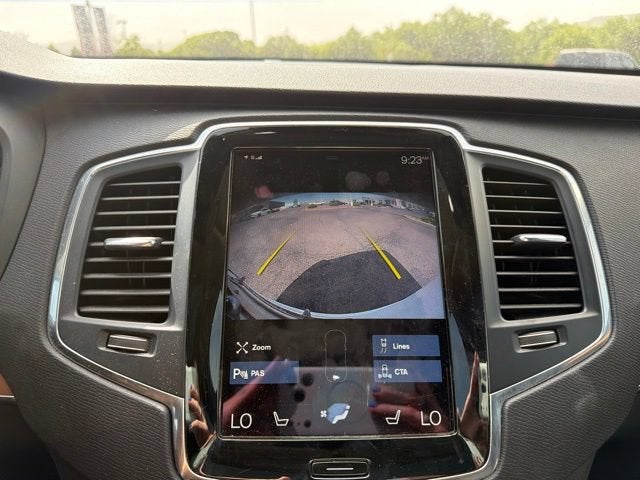 2021 Volvo XC90 Momentum