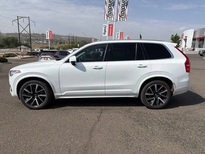 2021 Volvo XC90 Momentum