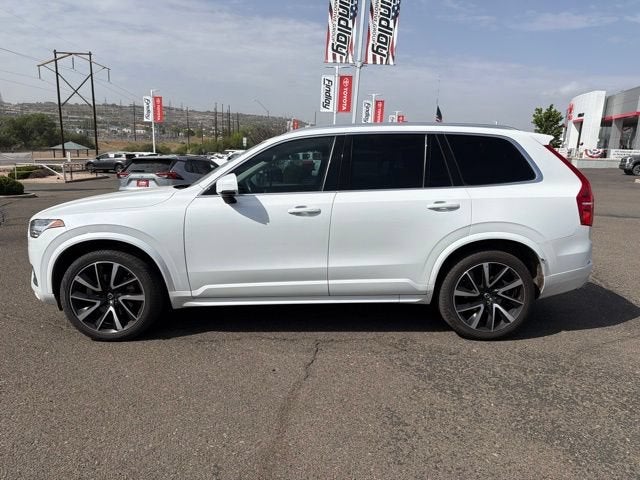 2021 Volvo XC90 Momentum